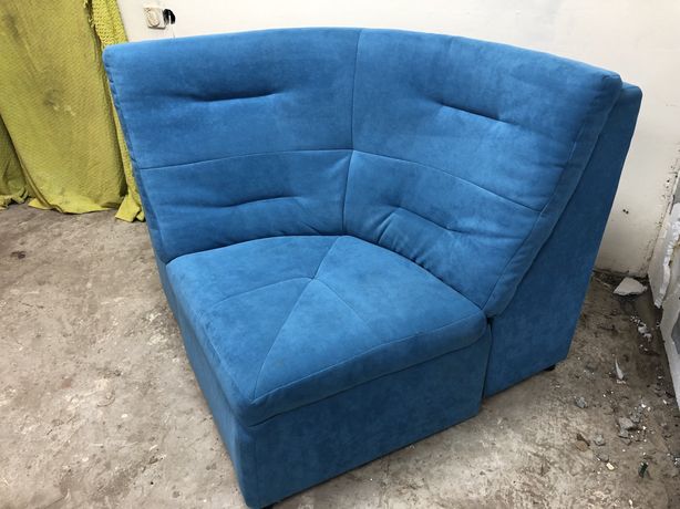 Кресло-диван угловое в отличном состояни
