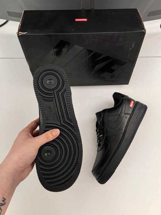 Buty meskie Mokasyny Nike Air Force 1 Low Supreme Black R.44.5