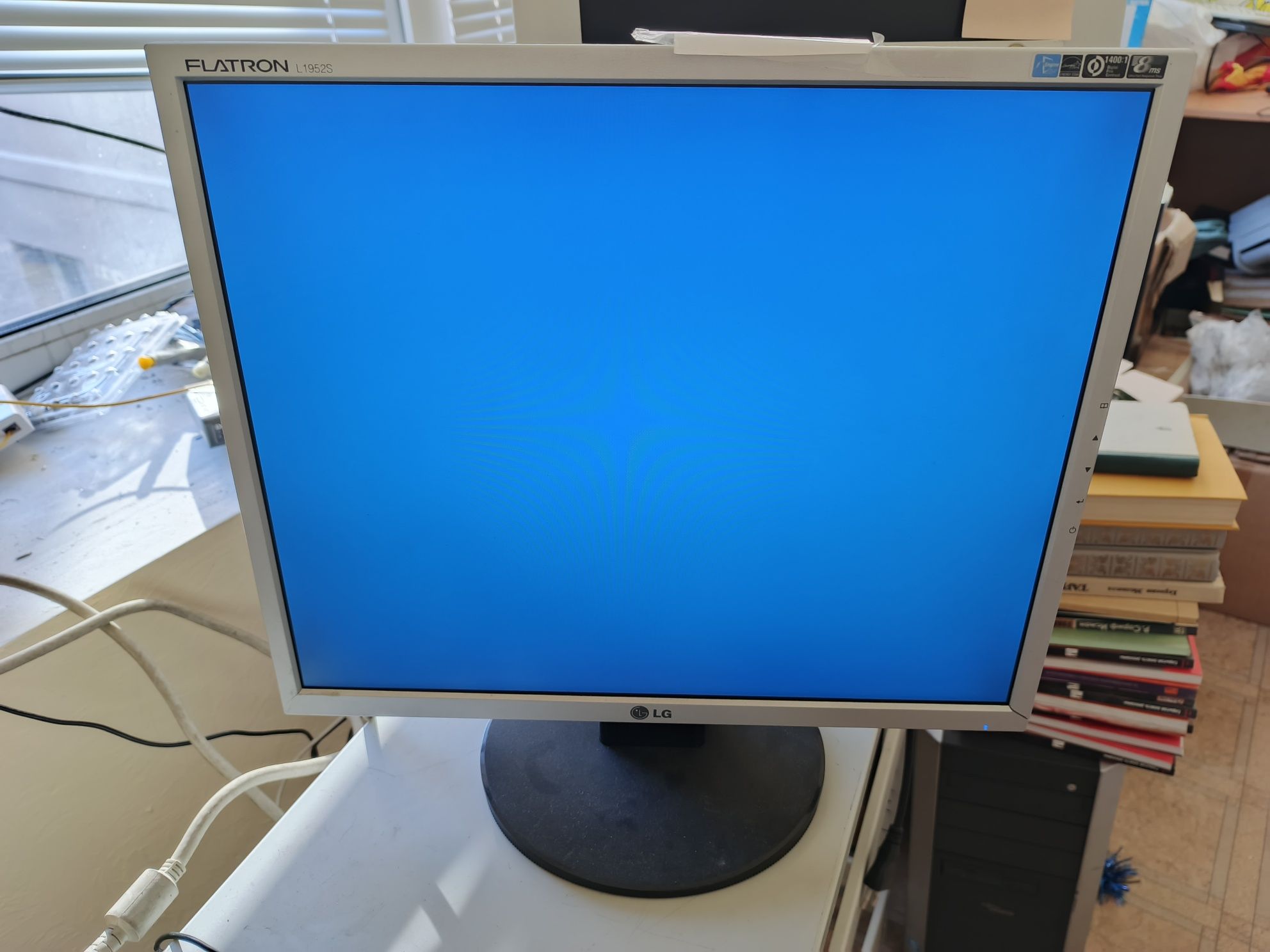 монітор Samsung  Sync Master 172 V +LG FLATRON L1952S