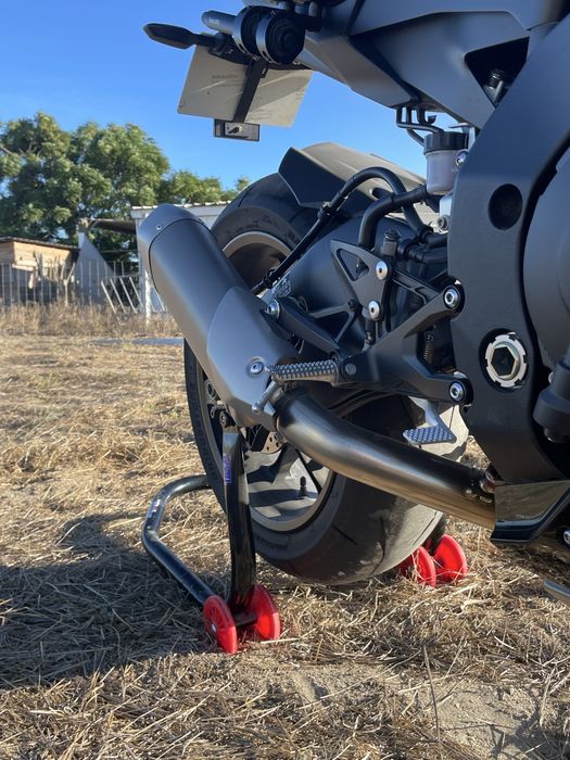 Yamaha R1 2023 - Como Nova!