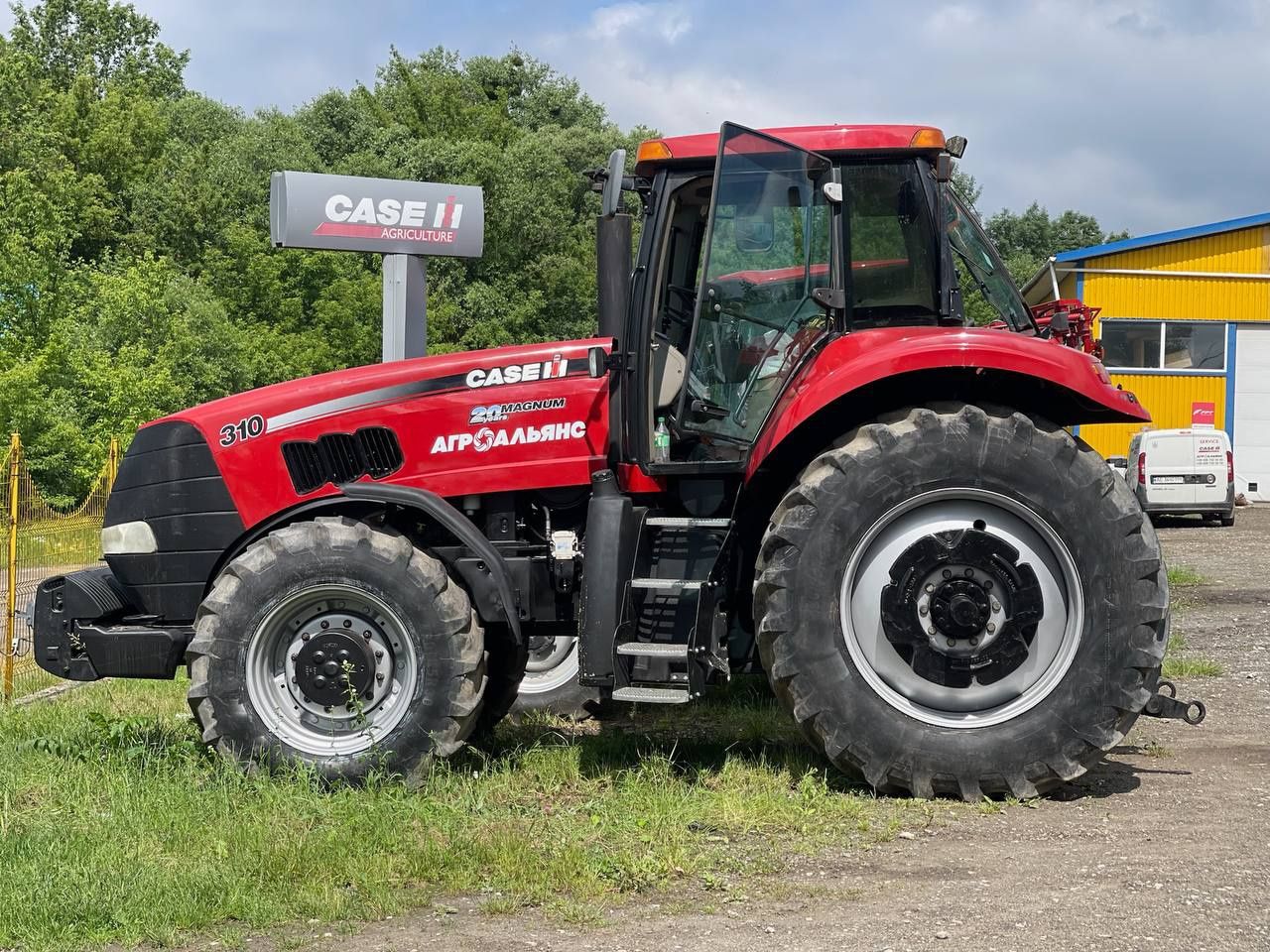 Case IH Magnum 310 / MX310