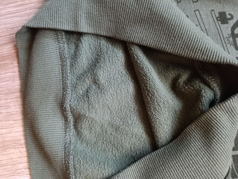 Реглан ,кофта утеплена 128 розмір, 2 шт 120 грн