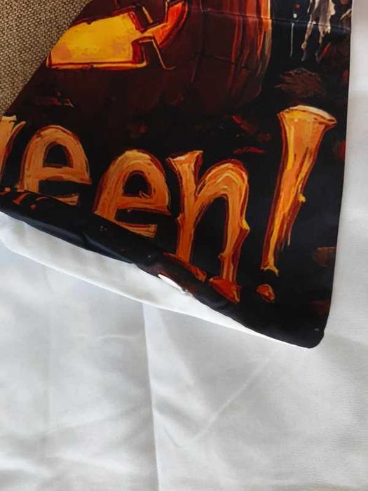 Poszewka na poduszkę z halloweenowym wzorem i nadrukiem