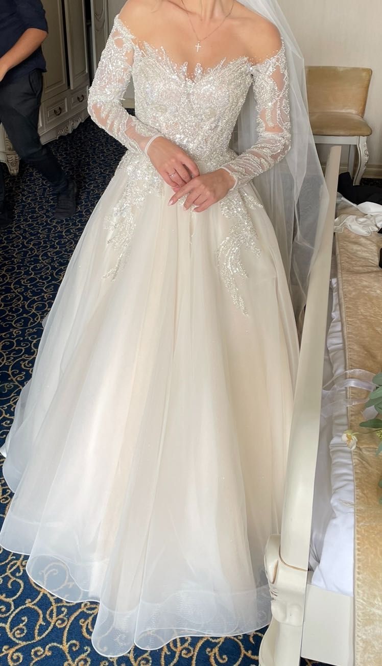 Продається Весільне плаття
