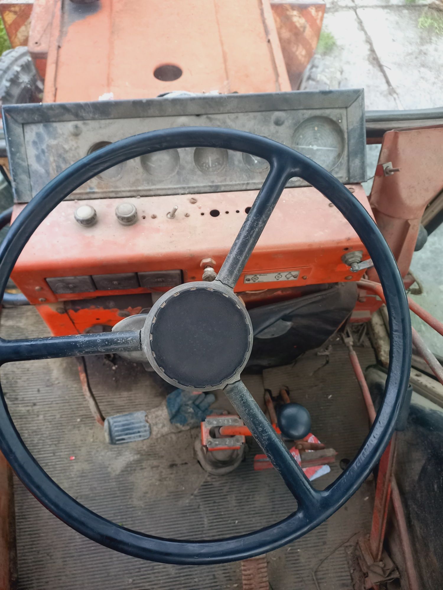 Екскаватор Юмз-6