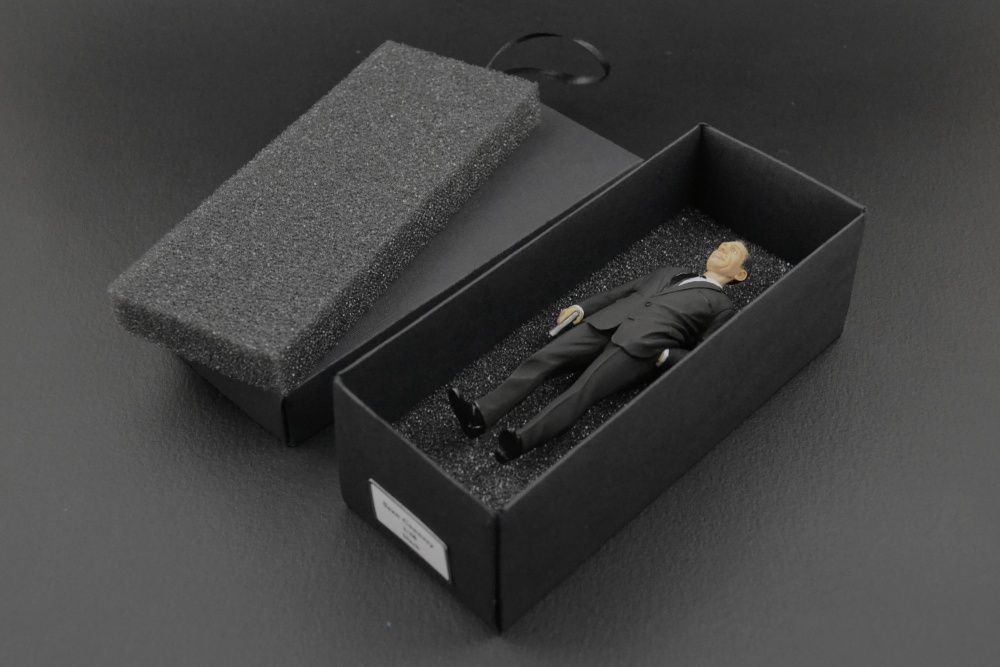 Sean Connery James Bond Figurka 1:18 AUTOart Lotus Esprit