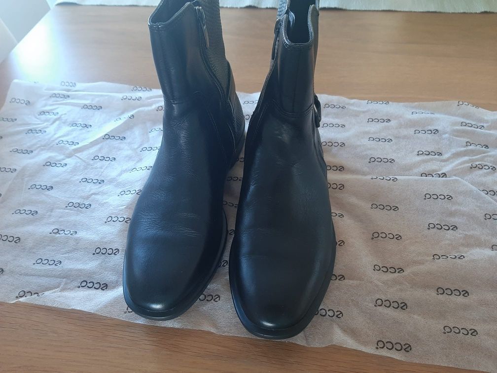 Botas de mulher ECCO novas