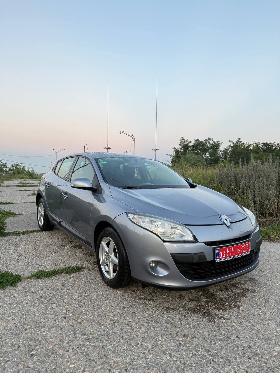 Продам Renault Megane III  1.6. бензин