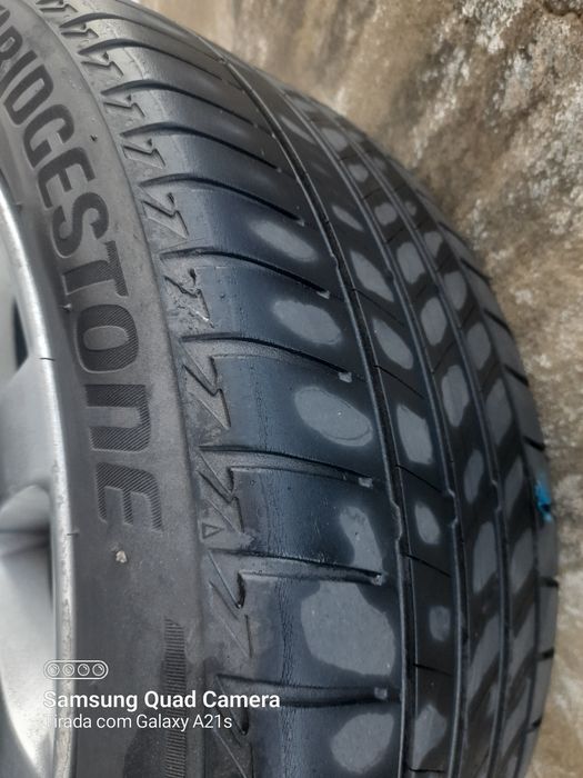 Vendo jantes bmw originais 17 com uns pequenos riscos