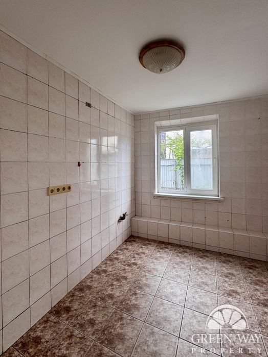 Будинок біля озера| Віта-Литовська, Голосіївський район