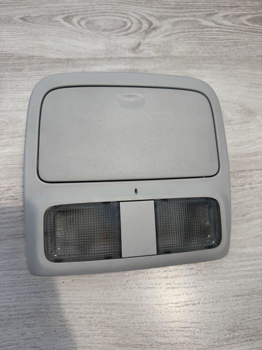 Плафон салона очечник subaru