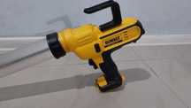 Dewalt Пистолет для герметиков аккумуляторный DeWALT DCE560