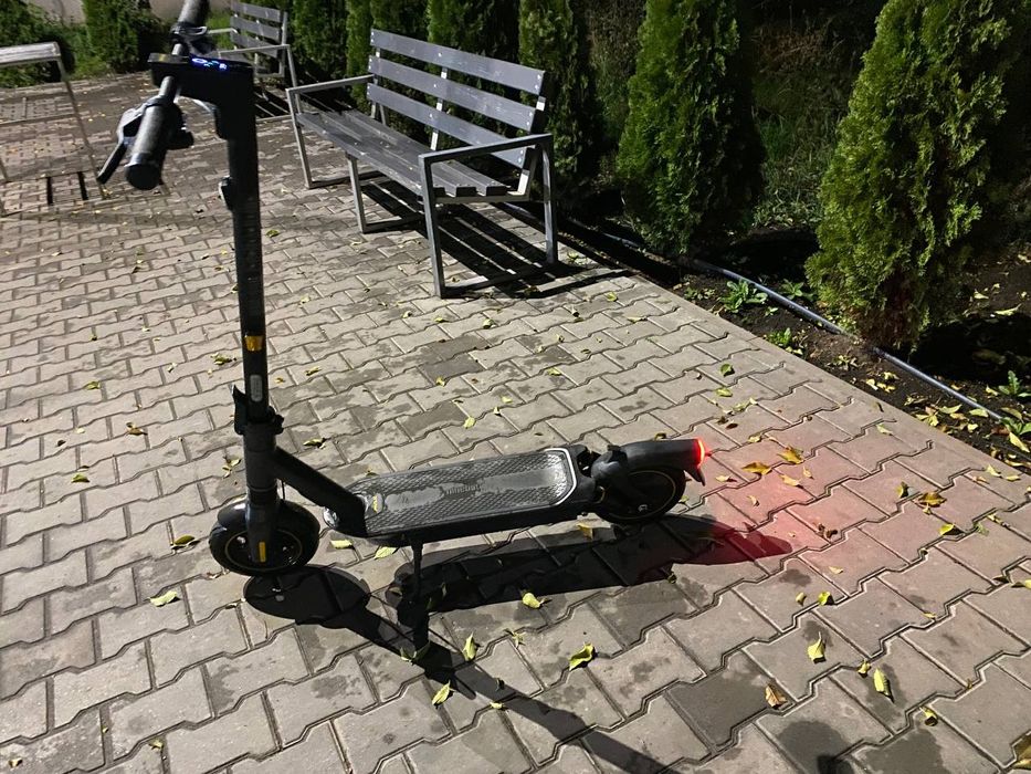 Продам самокат Ninebot