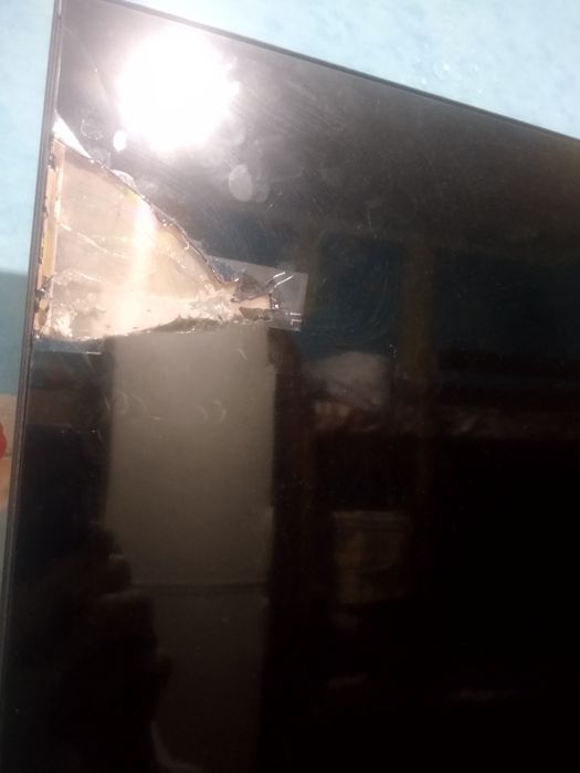 Телевізор Bravis 43" на запчастини