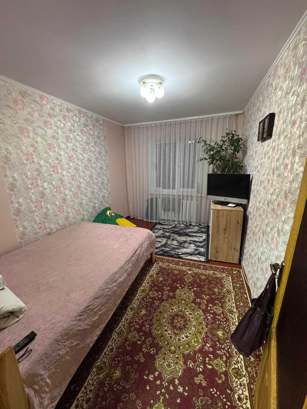 Терміново! 2 к.кв.Середній поверх.