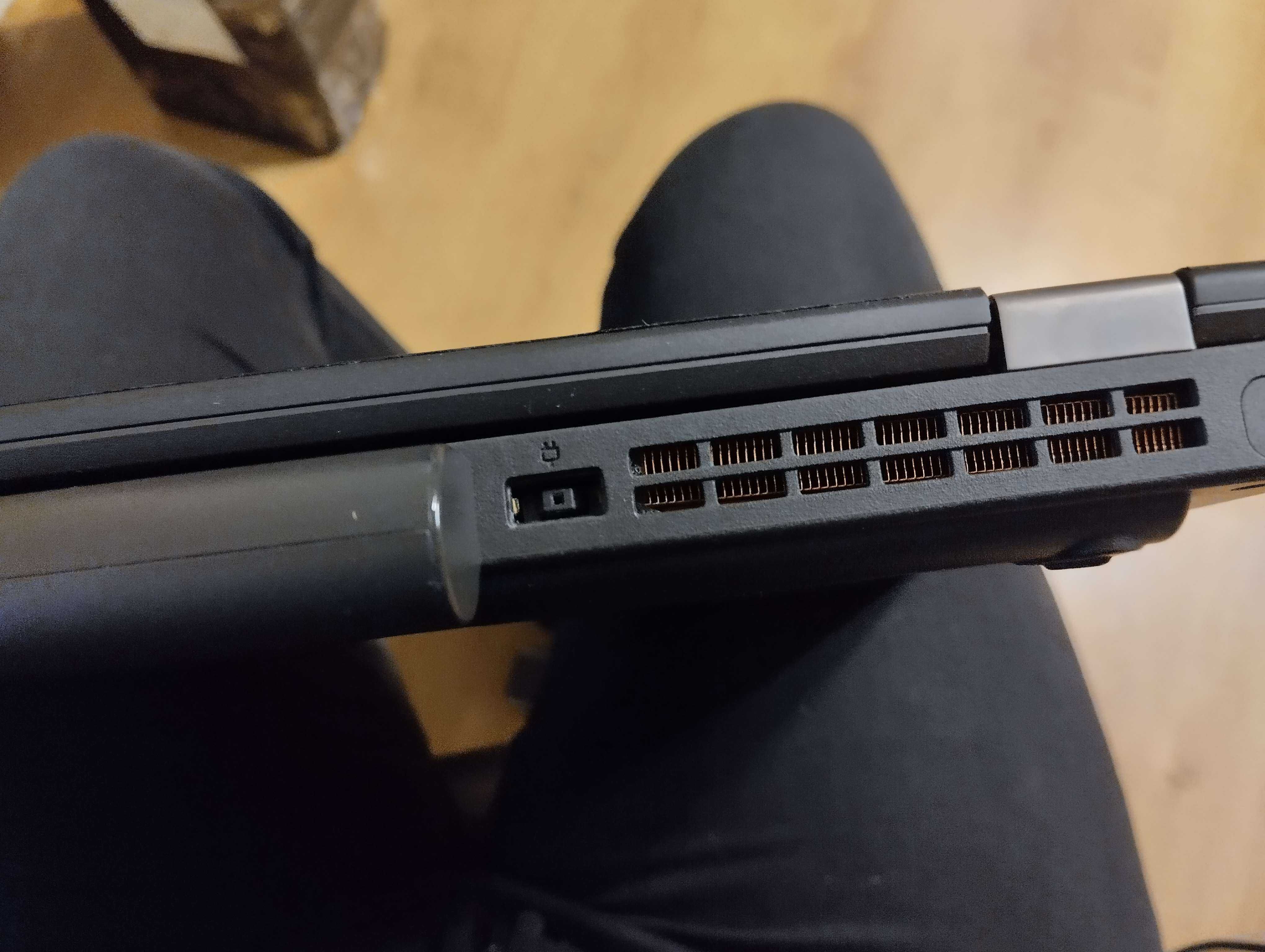 15,6"FHD Laptop Lenovo ThinkPad W540 i7-4810MQ/16GB/256GB_SSD+500GB HD