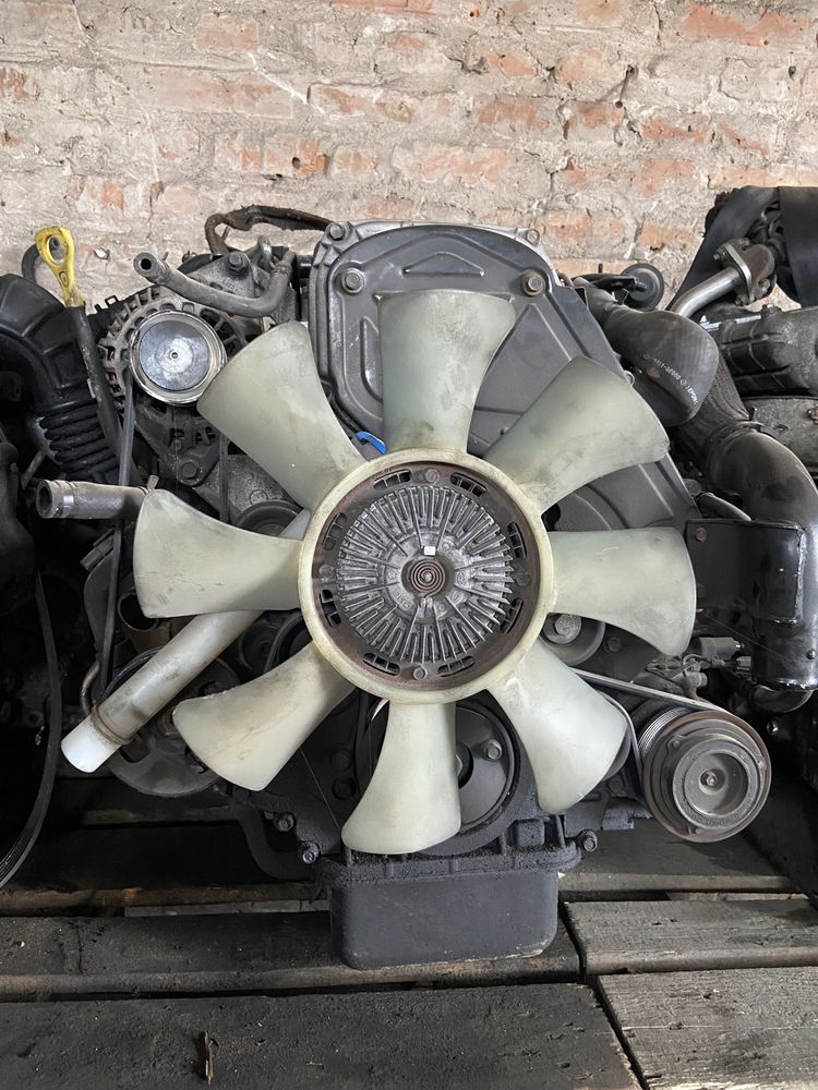 Мотор двигун двигатель 2.5 crdi D4CB Kia sorento hyundai H1 starex