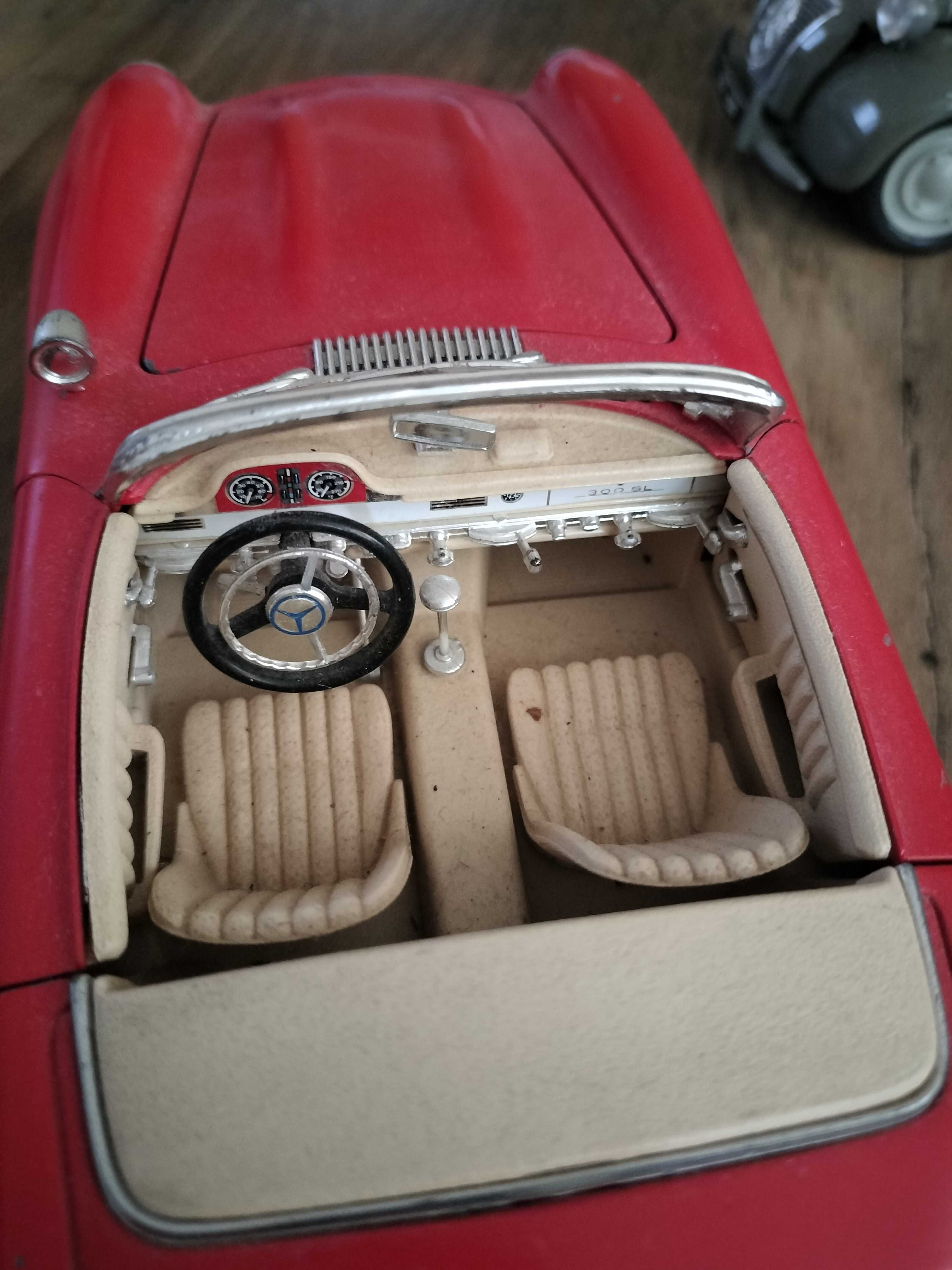 Burago stary model samochodu Mercedes Benz SL 300 1/18