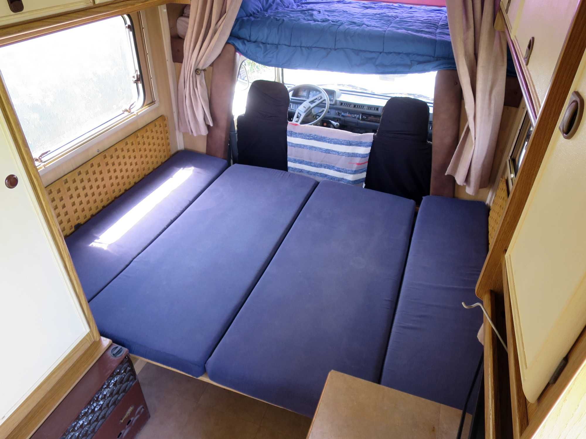 Autocaravana Mitsubishi L 300 Dethleffs 6 lugares