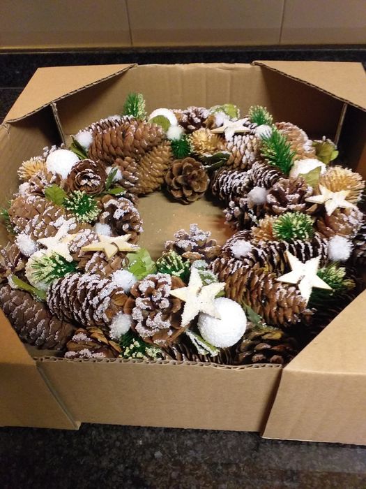 NOVO,Coroas Natal decoradas,centros de mesa,pinhas reais,preço unidade