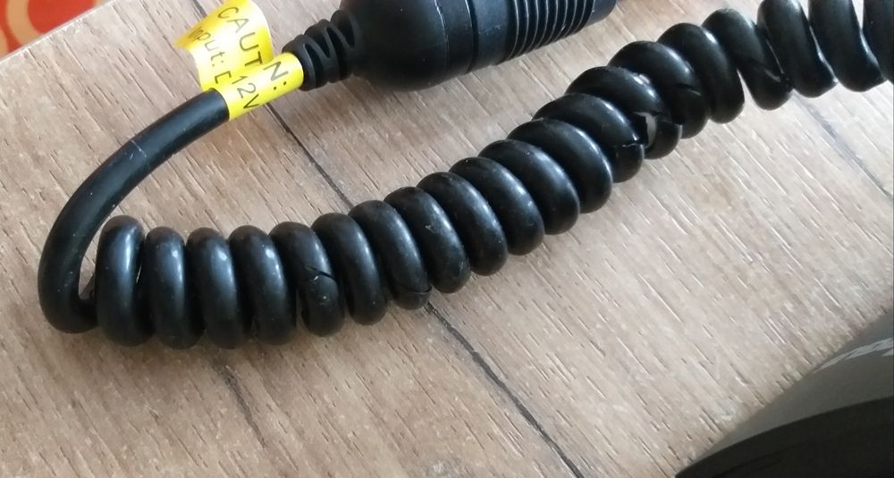 Targus Power Station інвертор DC12V в AC 120V
