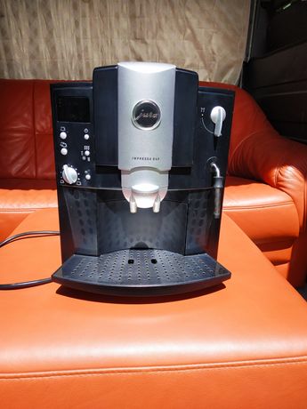 Кофемашина Jura Німеччина кавоварка кофе машина Impressa saeco
