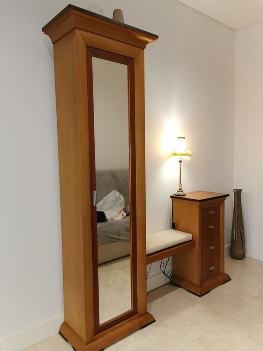 Móvel de entrada! Em cerejeira  madeira masissa