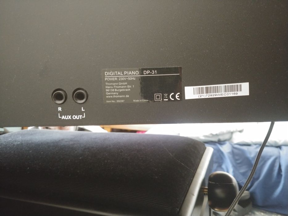 Dzień dobry na sprzedaż pianino thomann DP31