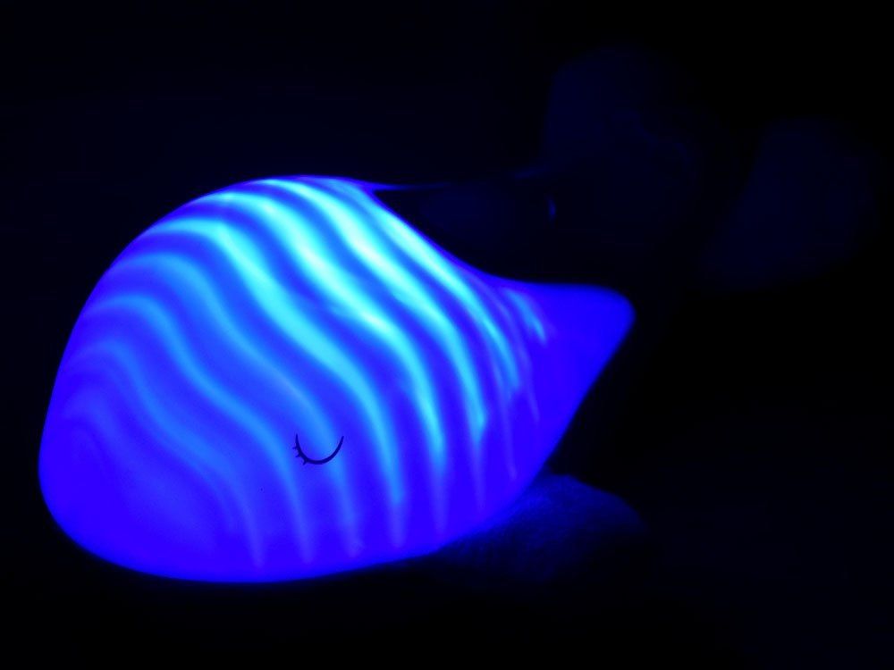 Lampka nocna pluszowy delfin pozytywka ZA2553