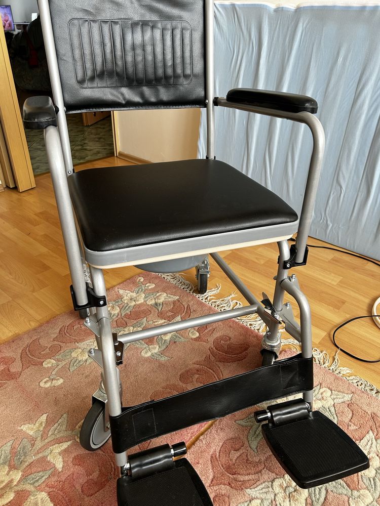 Wózek inwalidzki toaletowy + wiaderko - VITEA CARE VCW K2