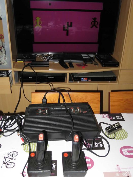2x Atari = Atari 2600 Jr! com caixa | Atari 2600 sem caixa | Comandos