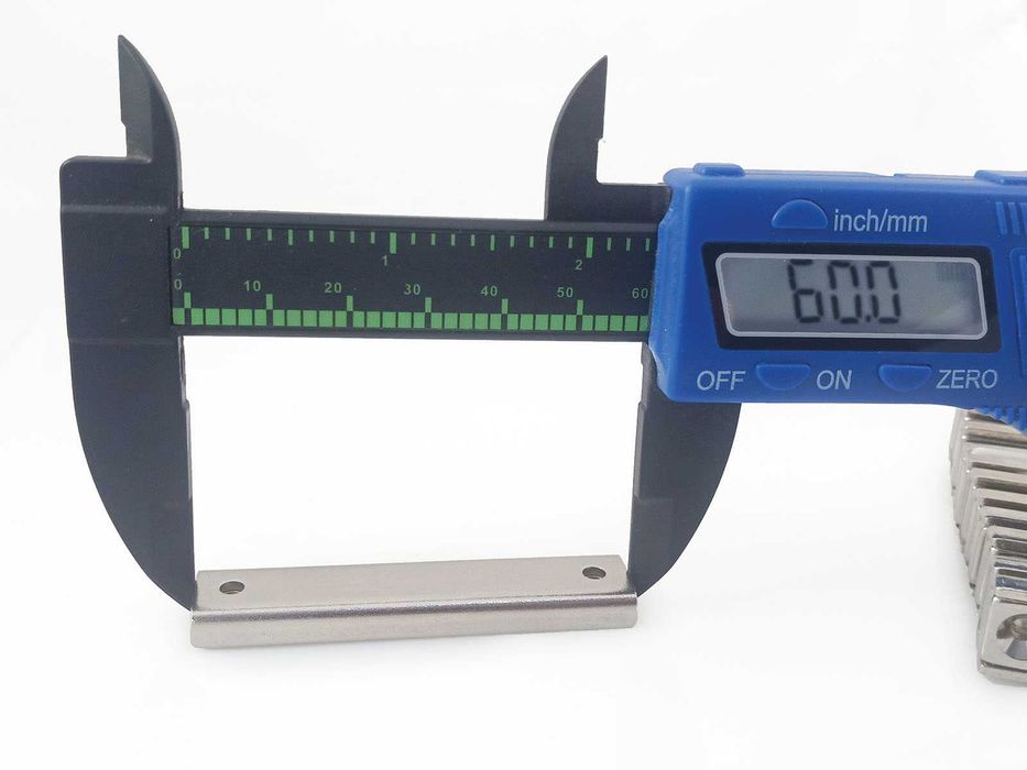 Магнит крепежный с отверстиями под саморез 60 мм