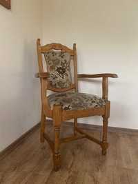 krzesło tapicerowane z podłokietnikiem