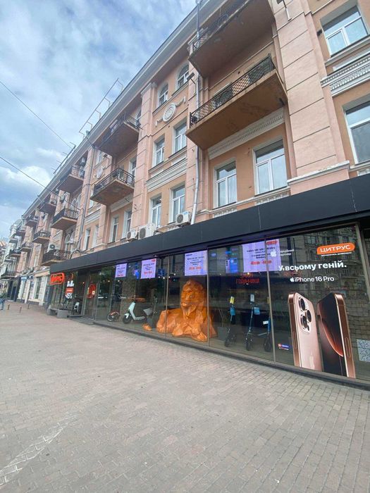 Фасад 250 м2, вул Велика Васильківька, пл.Українських Героєв, Гулівер