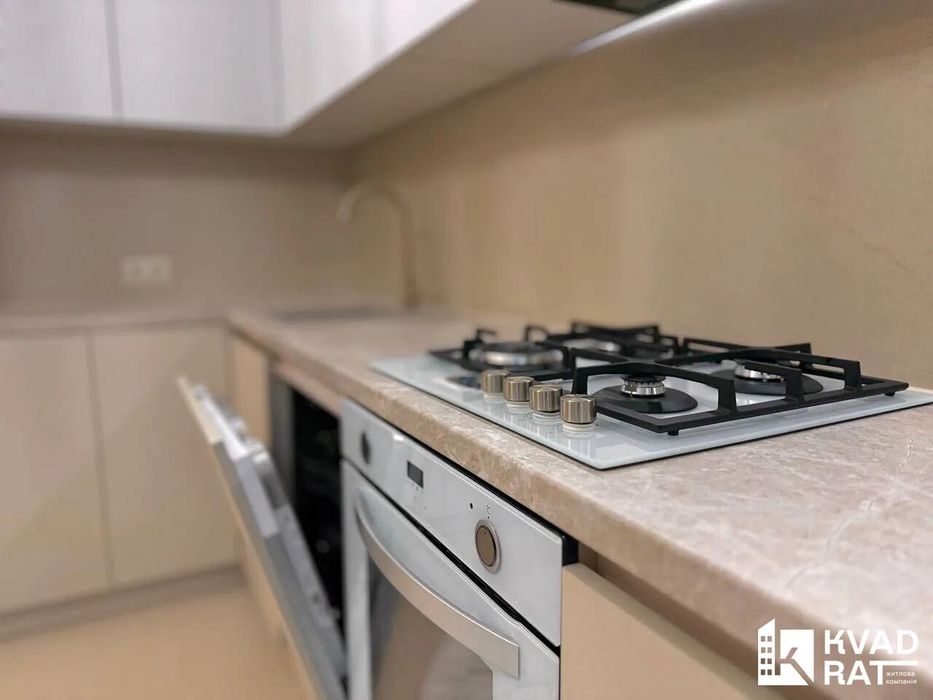 Продам повністю укомплектовану квартиру в ЖК Фемелі Плаза