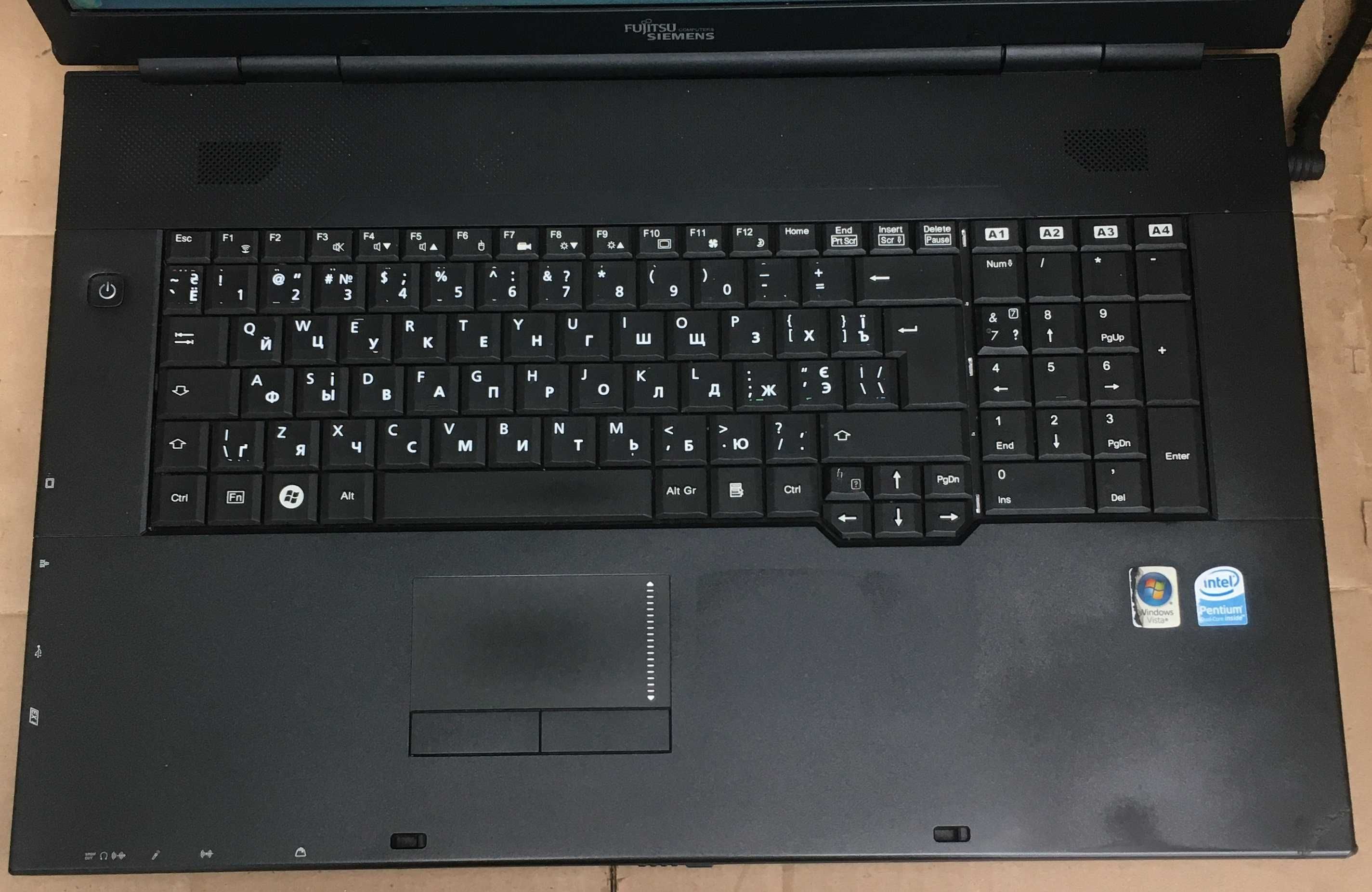 Ноутбук Fujitsu Li3910 Dual Core T3400 RAM 4 HDD 160Gb Intel GMA 4500M