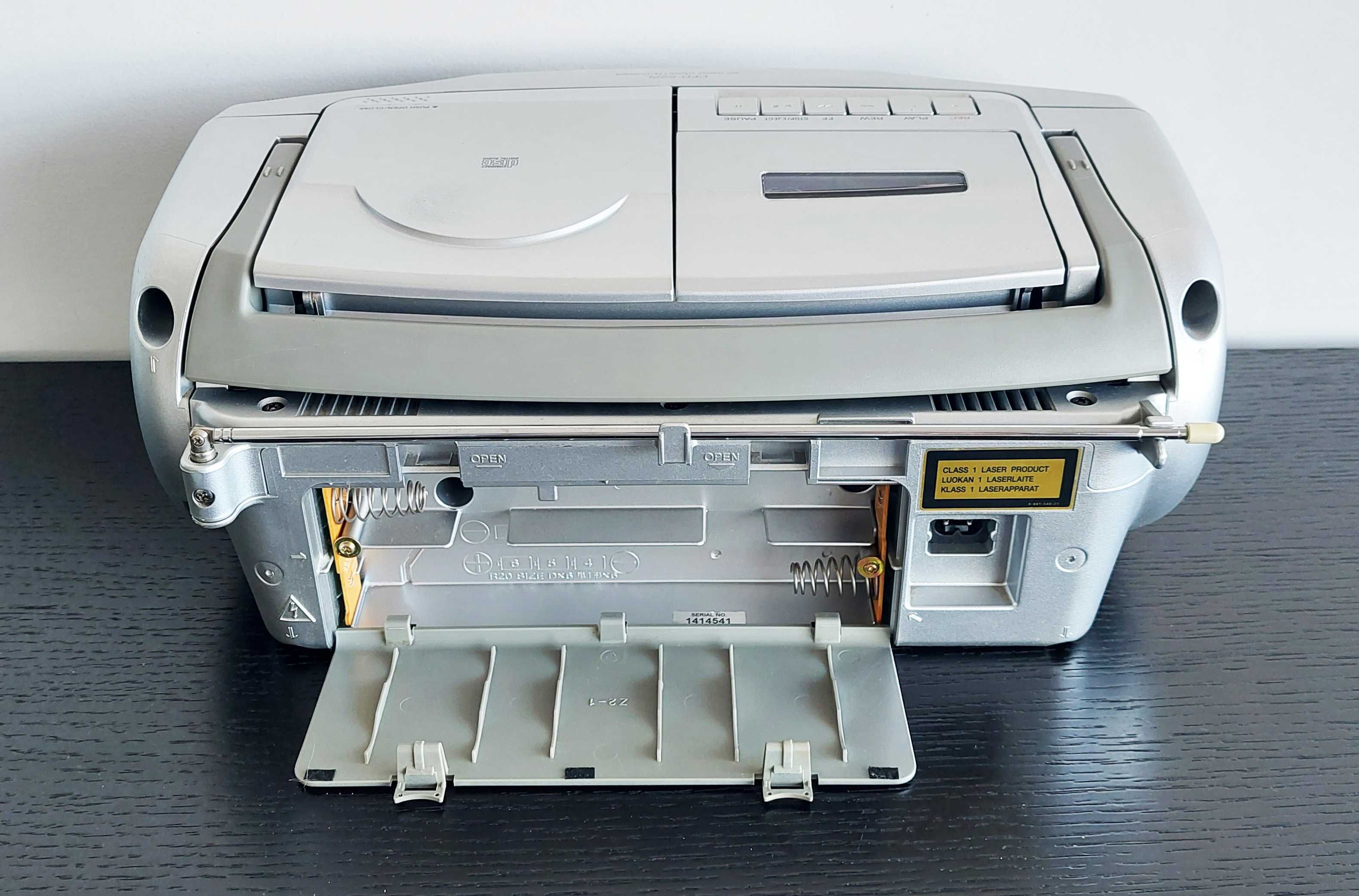 Rádio AM/FM leitor gravador de cassette e leitor de CD Sony CDFD-S22L