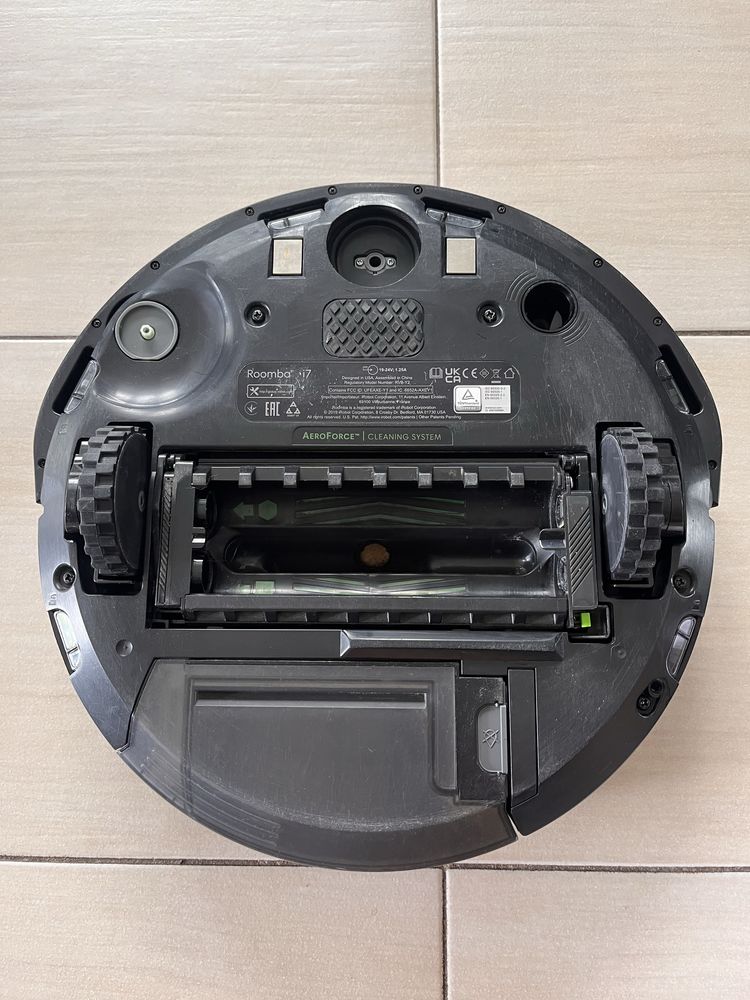 iRobot roomba i7 Vacuum