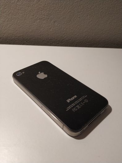 iPhone 4 - na części