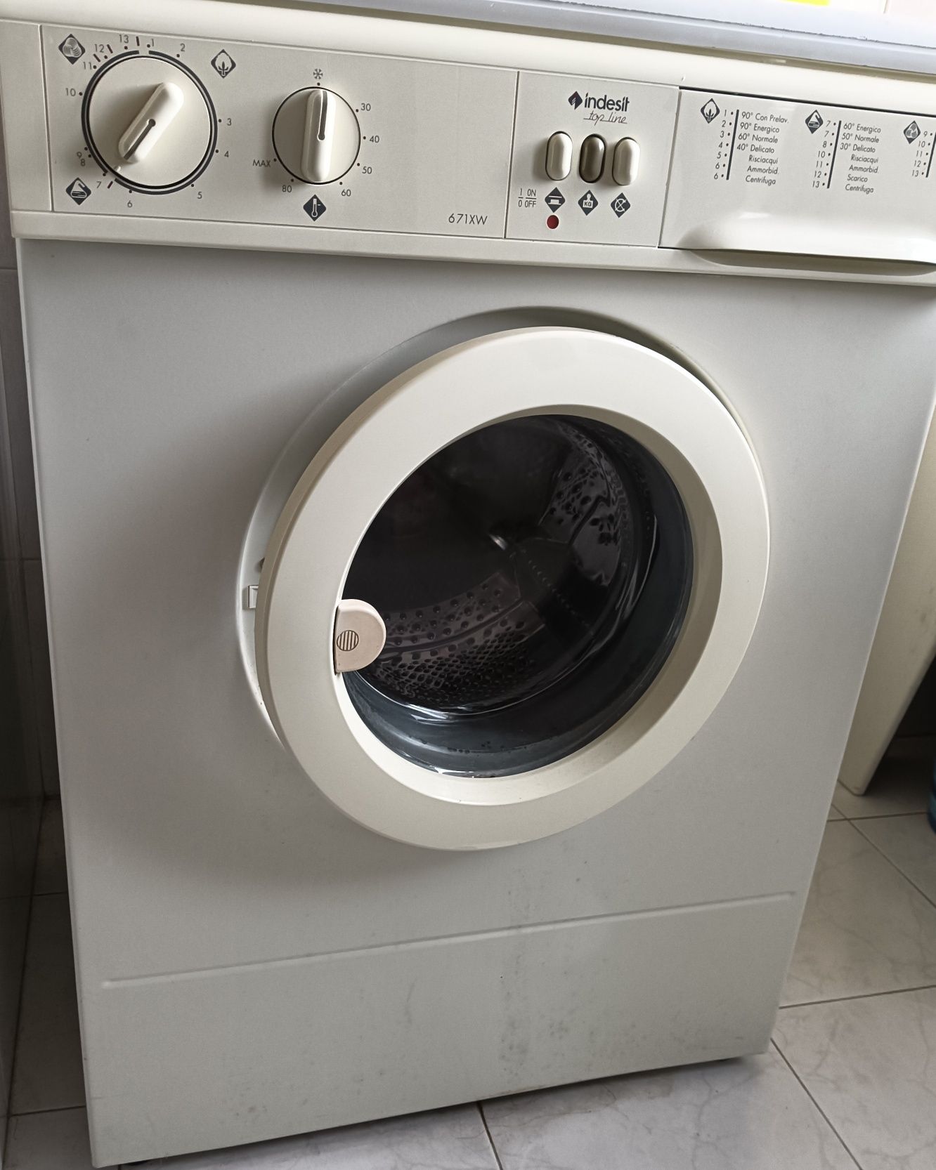Vendo máquina de lavar roupa Indesit
