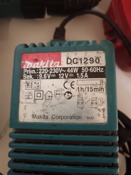 Ładowarka makita DC1290 plus wkrętarka gratis