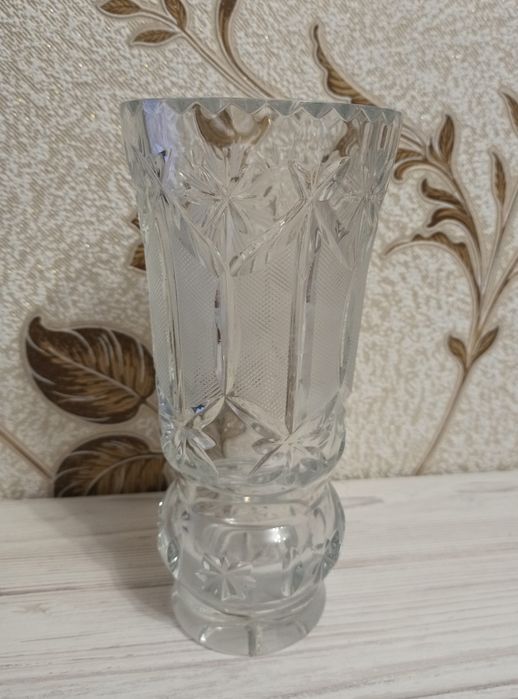 Кришталева ваза, висота 20 см