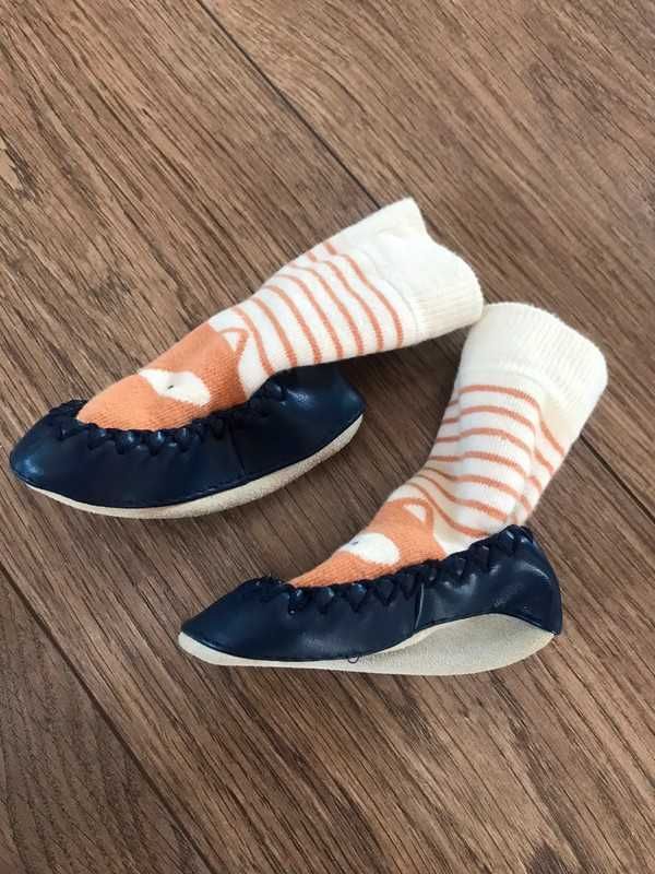 buciki  buty niechodki skarpetki niemowlęce kapcie liski