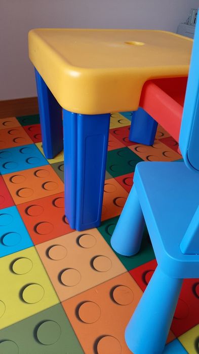 Mesa Atividades -Chicco  + Cadeira Mammut Ikea