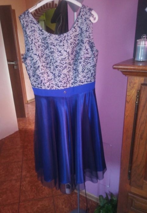 Śliczna sukienka r 40