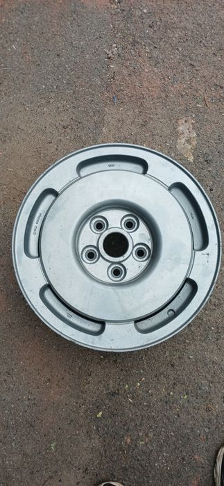 Диск колесный R15 оригинал VW Transporter T4 701 601 025