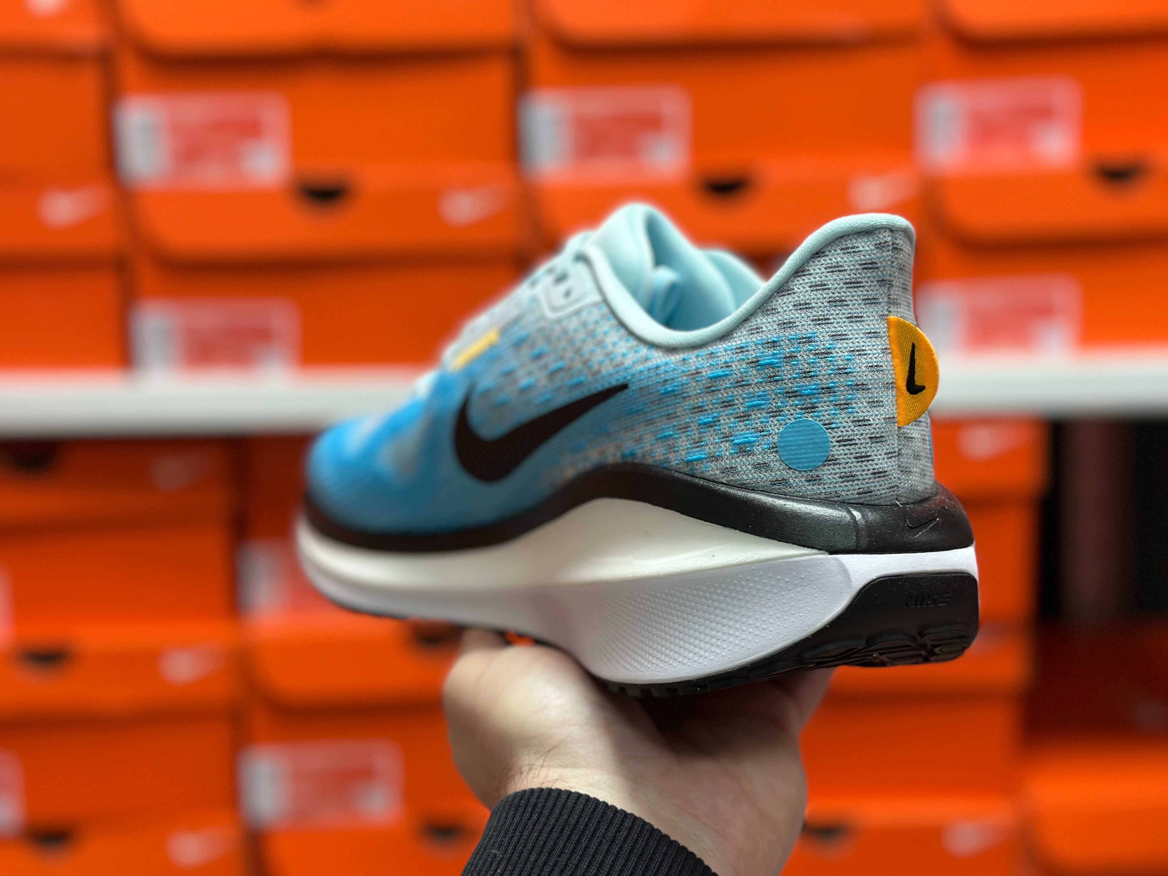 Кросівки Nike Vomero 17 кроссовки FB1309-401