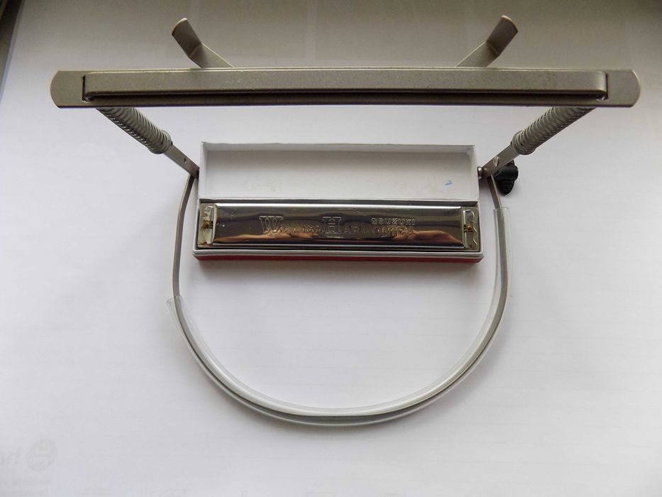 harmonijka ustna Suzuki z uchwytem