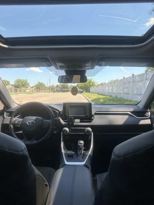 Тойота RAV 4 бензин 2.5