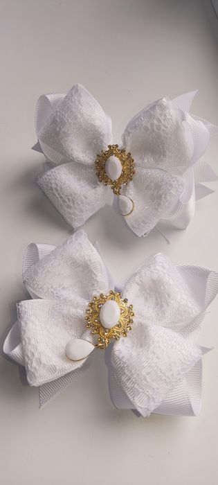 Білі бантики ручної роботи.Пишні бантики, на гумці,на заколці Шкільні